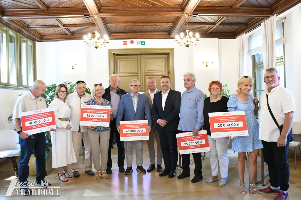 Wsparcie dla ROD w Żyrardowie – podpisano umowy