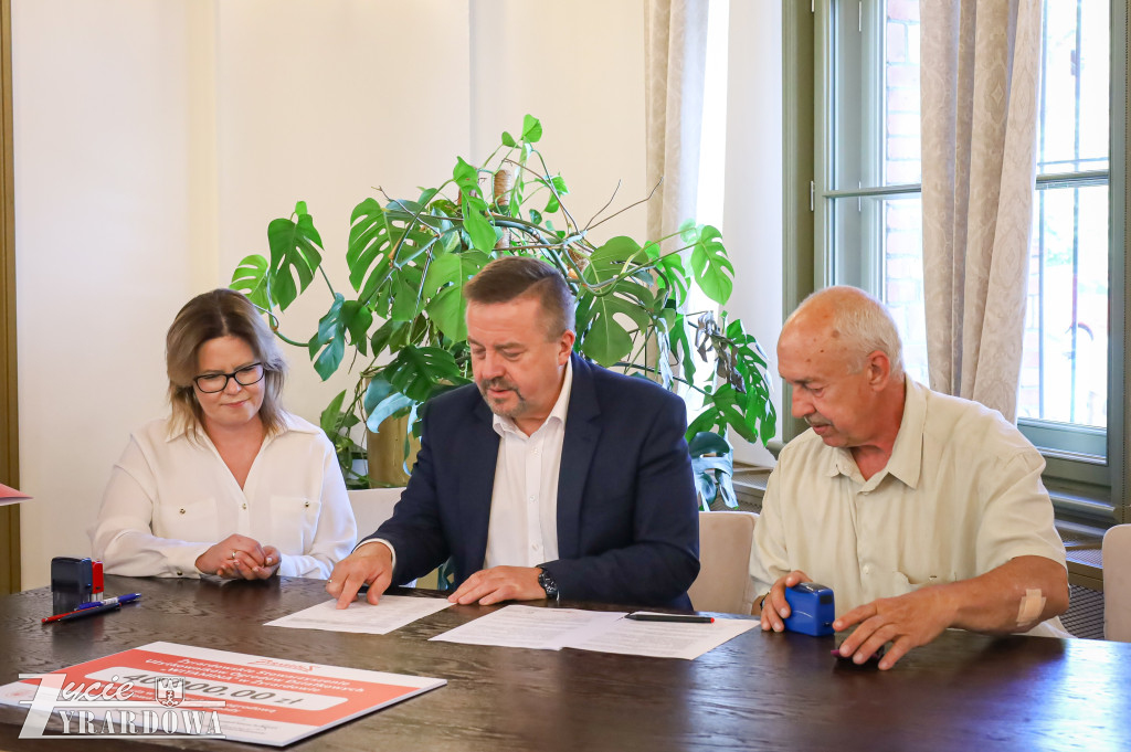 Wsparcie dla ROD w Żyrardowie – podpisano umowy