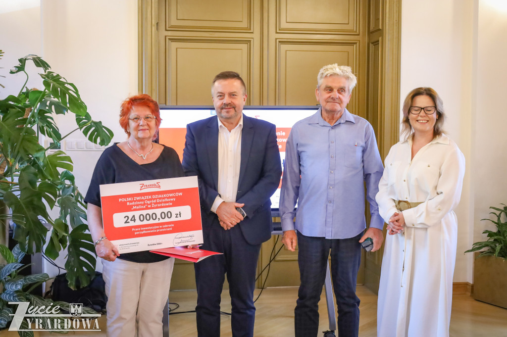 Wsparcie dla ROD w Żyrardowie – podpisano umowy