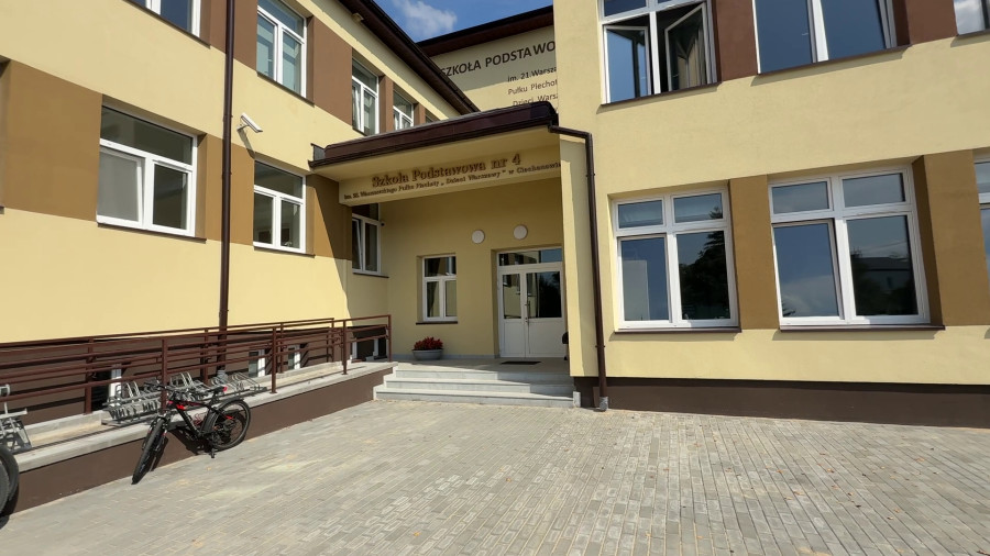 Szkoła Podstawowa nr 4 w Ciechanowie, fot. NFOŚiGW