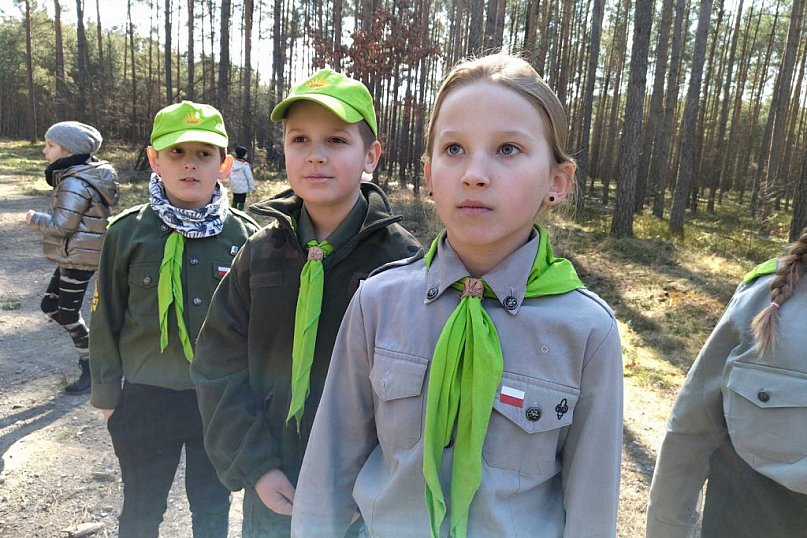 Zuchy i harcerze powitali wiosnę
