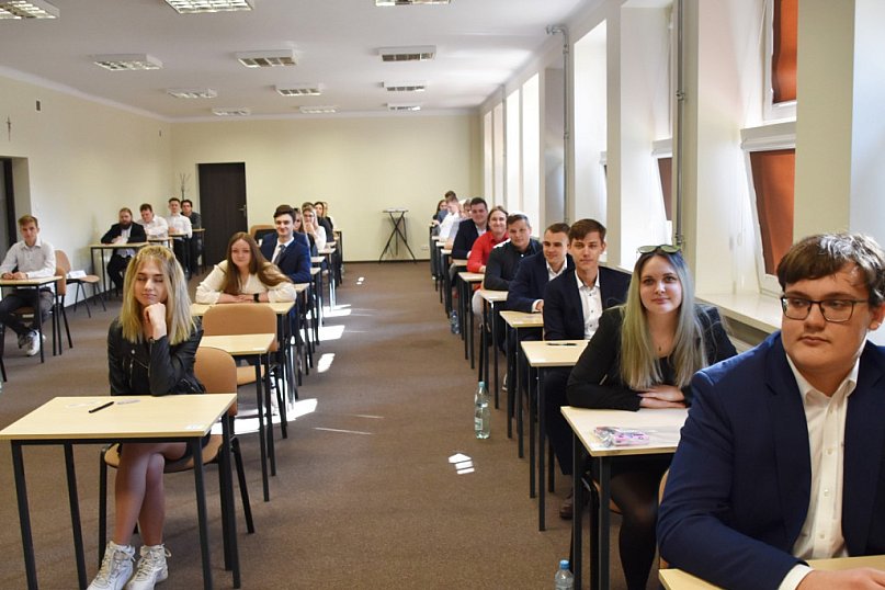 Wystartował maraton maturalny