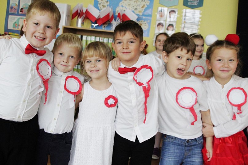 Piękny występ przedszkolaków z MP nr 2 z okazji Święta Niepodległości