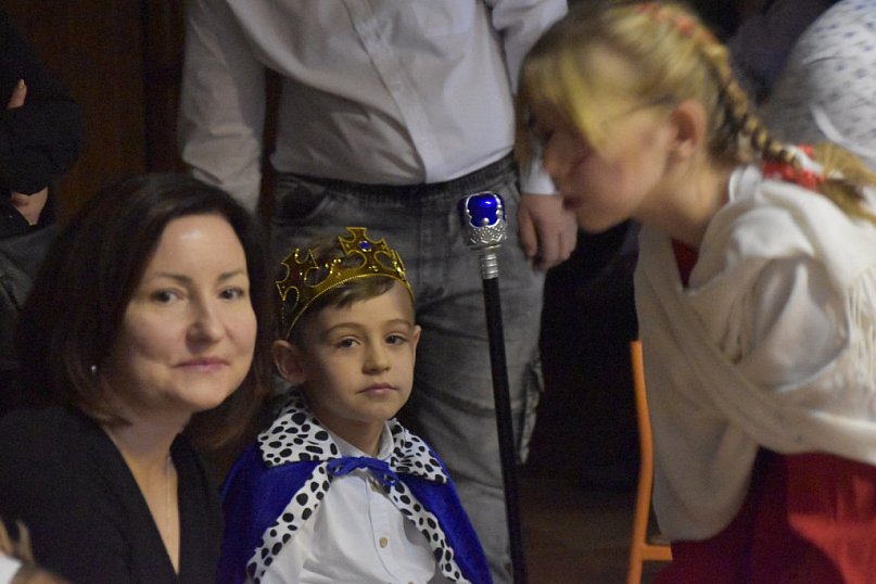 Zatrzymano się na chwilę przy żłobku Jezusa