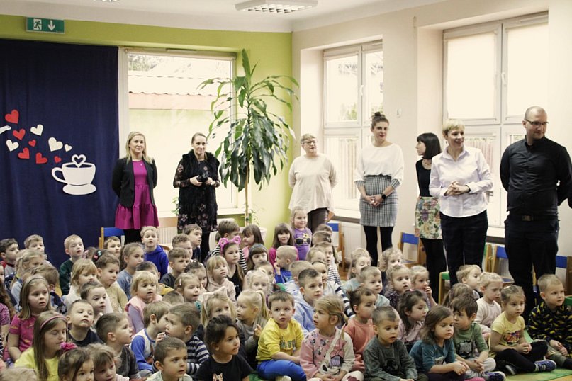 Wyjątkowe spotkanie z  Joanną Papuzińską w Przedszkolu Nr 5