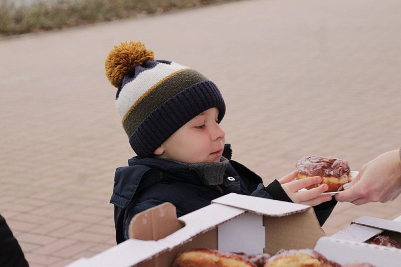 Najsłodszy dzień w roku - przed Magistratem