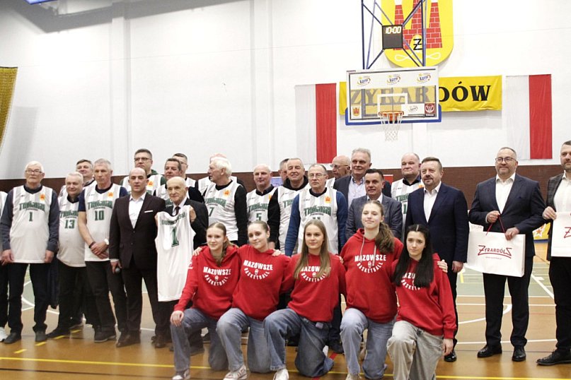 Podziękowano zasłużonym dla żyrardowskiej koszykówki 
