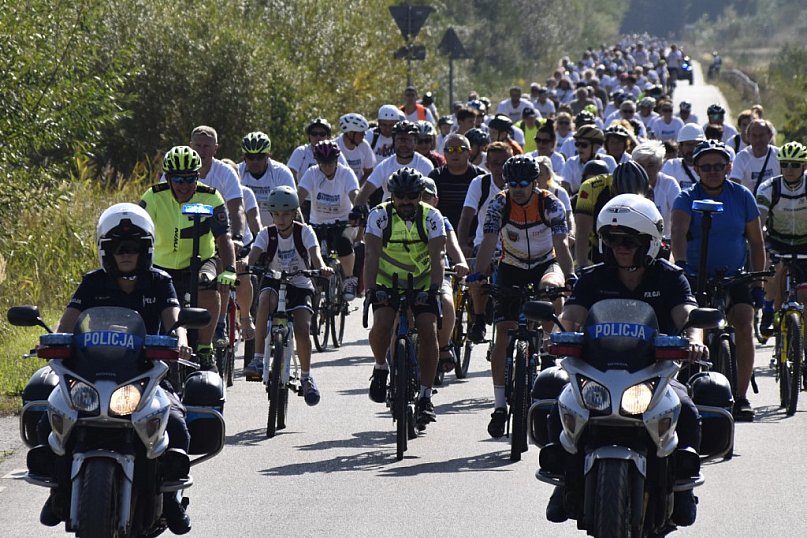 500 osób pojechało w rowerowym festiwalu radości