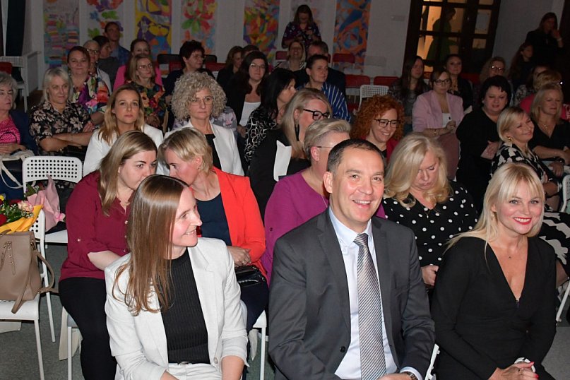 Wójt Artur Jankowski zaprosił nauczycieli na ich święto