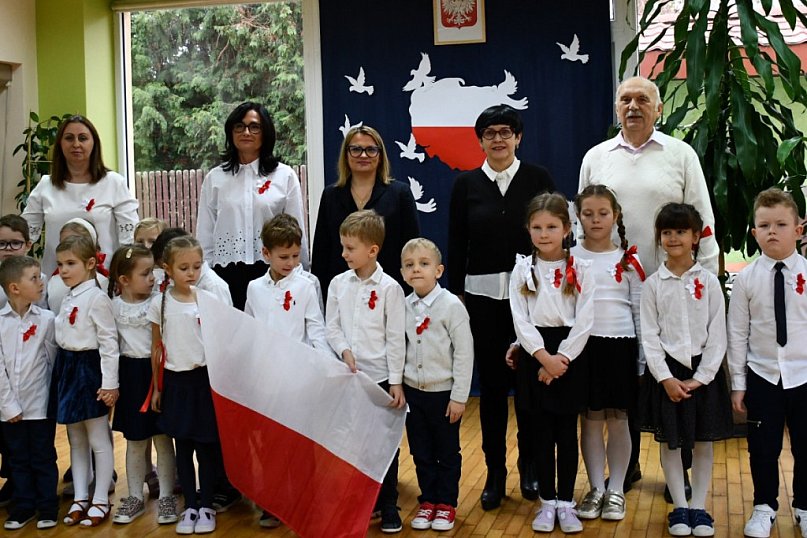 Wyjątkowy występ przedszkolaków z okazji Święta Niepodległości
