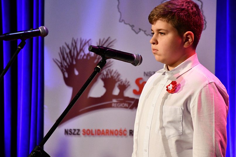 Muzyczna lekcja patriotyzmu - młodzi artyści zachwycili w Resursie