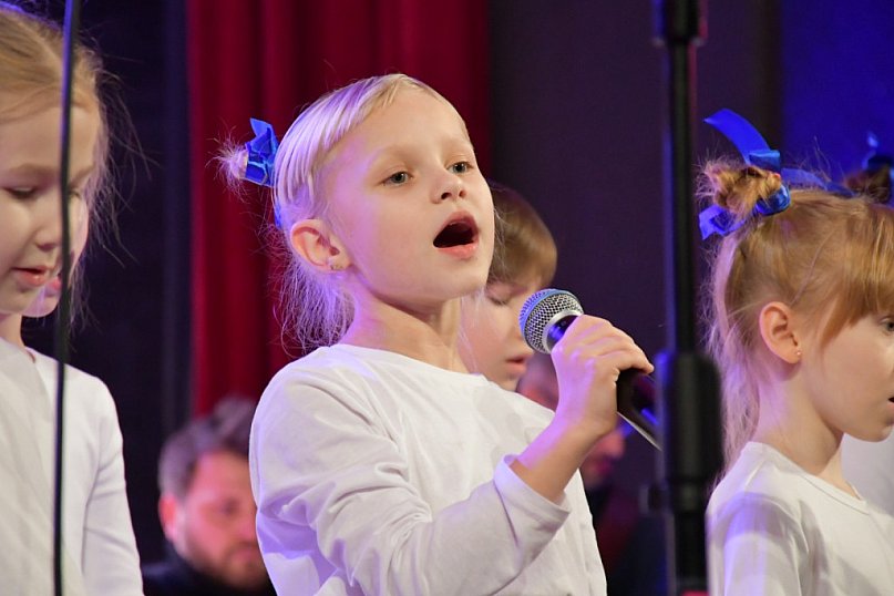 Magia Świąt na Scenie: Koncert Młodych Talentów z MłDK