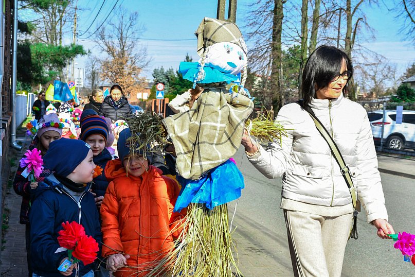 Radosne powitanie wiosny z przedszkolakami