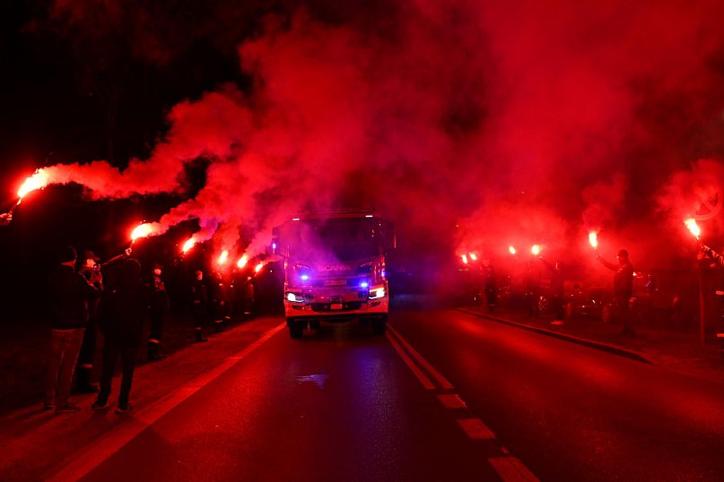 W Jaktorowie pojazd strażacki witano po królewsku