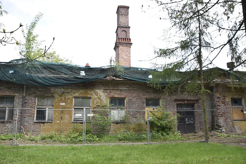 Znika rudera w szpitalu… kiedyś warta miliony