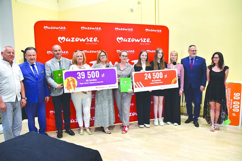 Marszałek przywiózł samorządom ponad 20 milionów