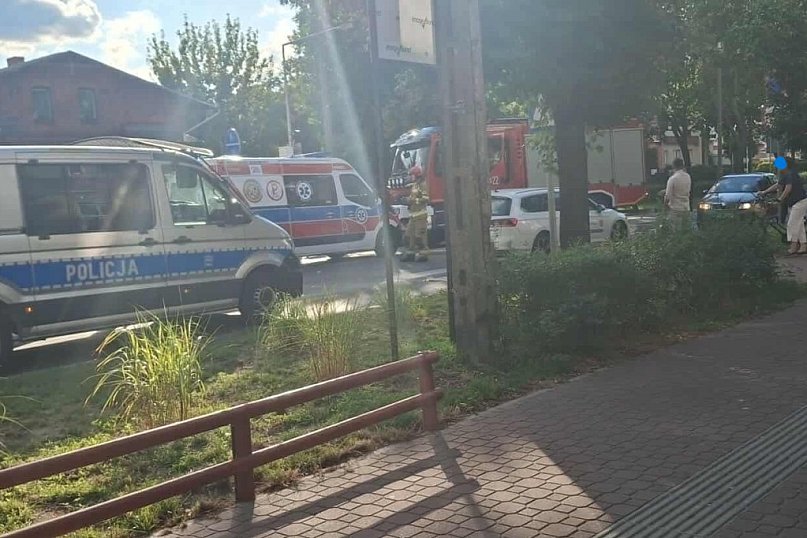 Starsza pani potrącona na pasch