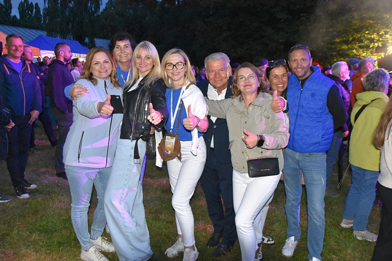 Tak dożynkowo bawiły się Radziejowice