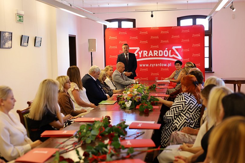 Dwunastu żyrardowskich nauczycieli z awansem