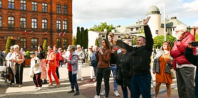 Taneczne zakończenie majówki-44151