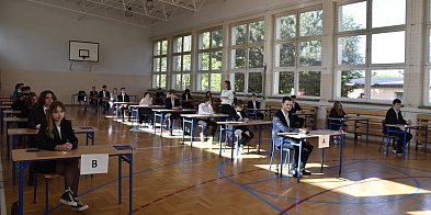 W Mszczonowie 55 abiturientów zdaje maturę-44163
