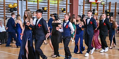 Bal ósmoklasistów w „Dwójce”-44510
