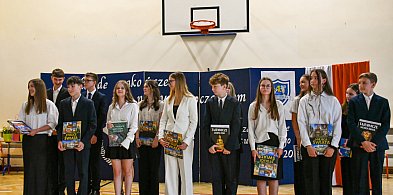Czwórka żegna swoich absolwentów-44709