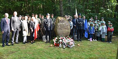 Oddano hołd bohaterom - na powstańczej polanie-45010