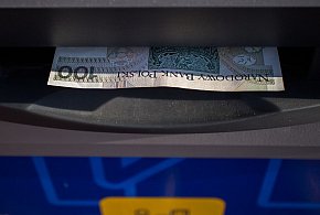 Nowy cennik usług bankowych. Klienci zapłacą więcej już od listopada-45117