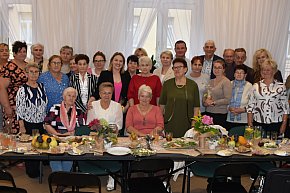 Seniorzy żyją aktywnie i są szczęśliwi-3715