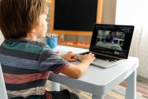 Popularni influencerzy mogą mieć kłopoty. Treści dla dzieci budzą kontrowersje-46039