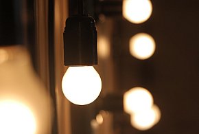 Rachunki za prąd pójdą w dół. Rząd usuwa opłatę doliczaną od lat-46216