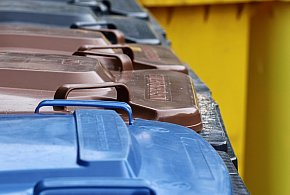 Fioletowe worki na odpady. Oto, co powinno tam trafiać-46635