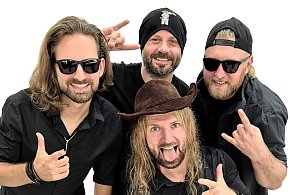 Tułanie się od portu do portu jest bliskie ich sercom