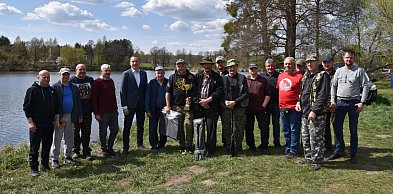 Złowione ryby wróciły do wody „Hamerni”