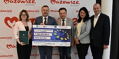 Od Marszałka – 15 milionów w świątecznym prezencie