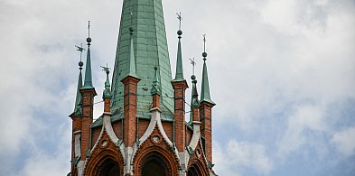 Zoom na kościół pw. Matki Bożej Pocieszenia w Żyrardowie-45397