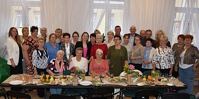 Seniorzy żyją aktywnie i są szczęśliwi-45575