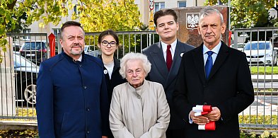 Żyrardów oddał hołd cichym bohaterom edukacji-45678
