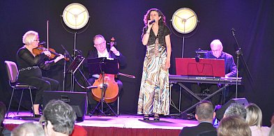 Jaktorów „Walentynki” w rytmie paryskich ulic