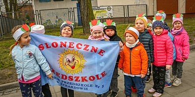 Dziecięca radość na ulicach miasta – witamy wiosnę!