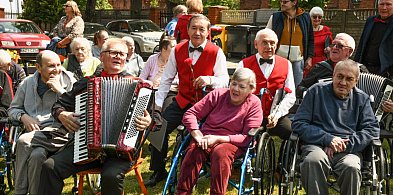 Śpiewem i muzyką radują serca