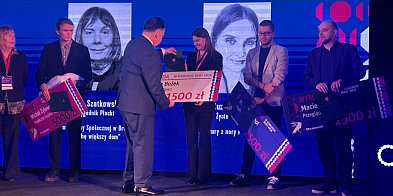 „Białe Kruki” i nagrody przyznano dziennikarzom-45869