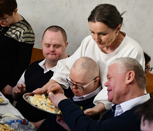 Wielkanocne śniadanie w Warsztacie Terapii Zajęciowej