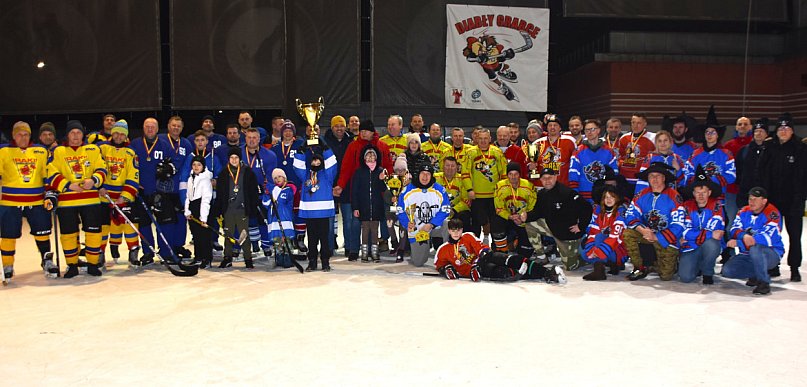 Mistrzami zostali „Granatowi” - przed „Diabłami”