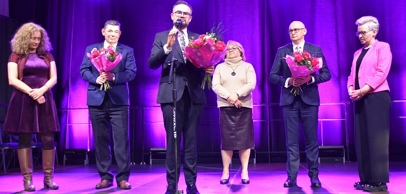 Piękny dzień z różami - pełen radości i gorących serc