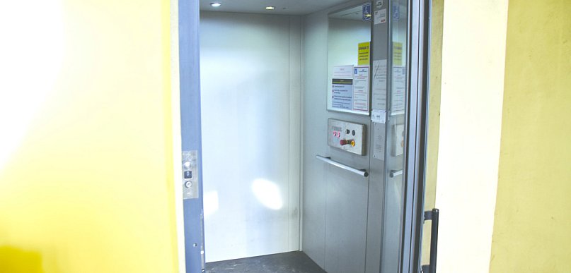 Stał się „cud” - działają windy na peronach w Żyrardowie