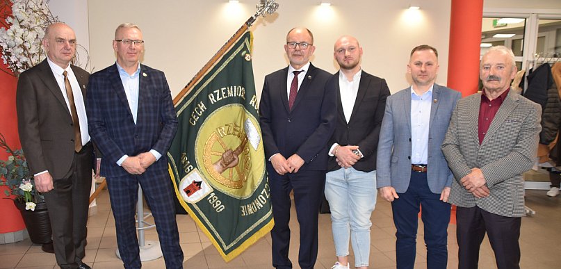 Zmiana warty na funkcji prezesa Cechu