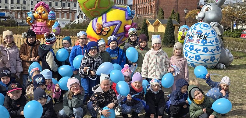 MP10 – niebieski marsz z balonami