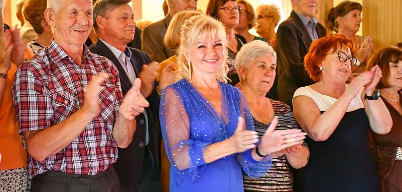 Wspólne świętowanie i integracja 200 seniorów